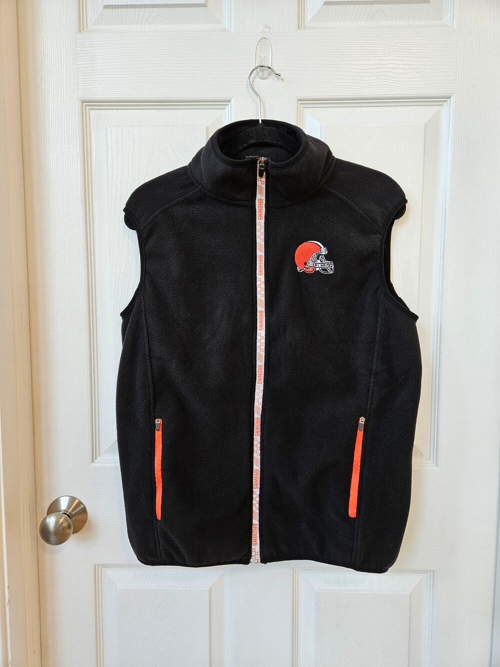 Cleveland Browns NFL Team Apparel Mens Small Fleece Vest Reflective Zipper Trim